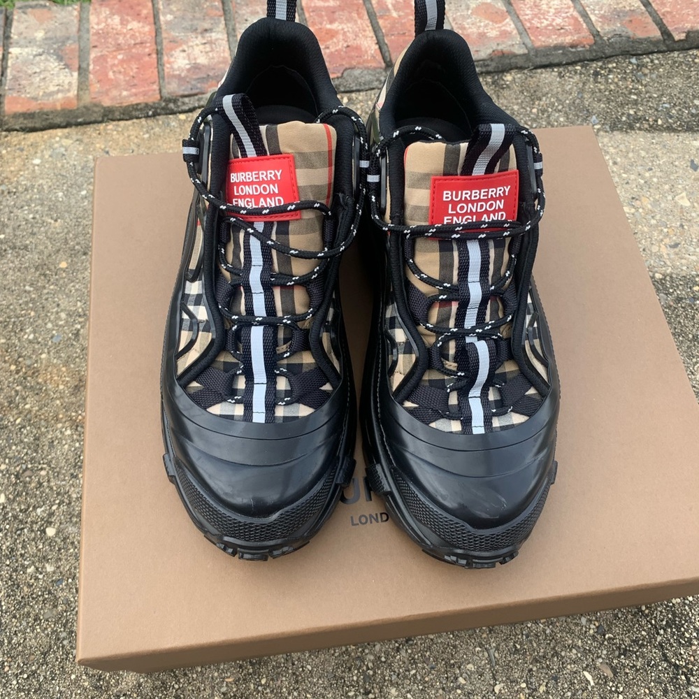Burberry Beige and Black check shoes (US :9)